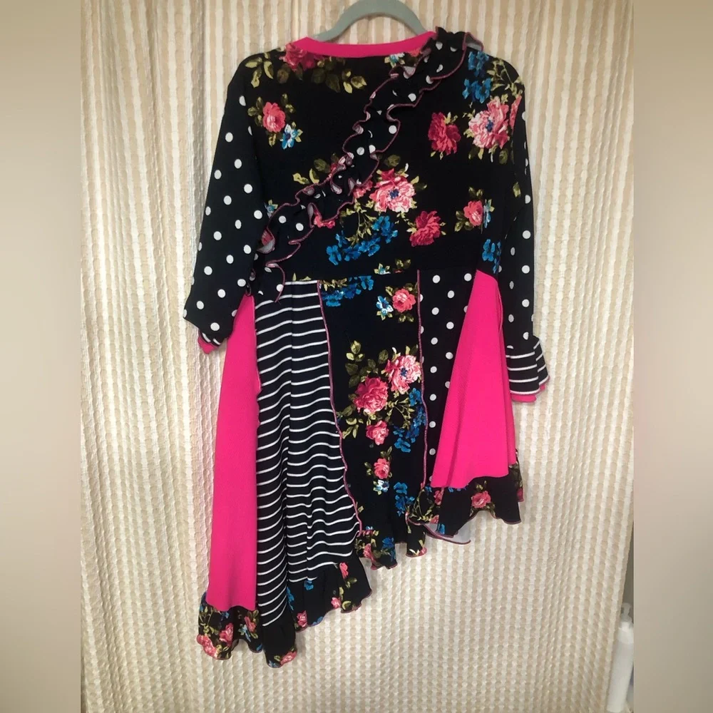 Floral and Polka Dot Asymmetrical Top - Picture 3 of 4